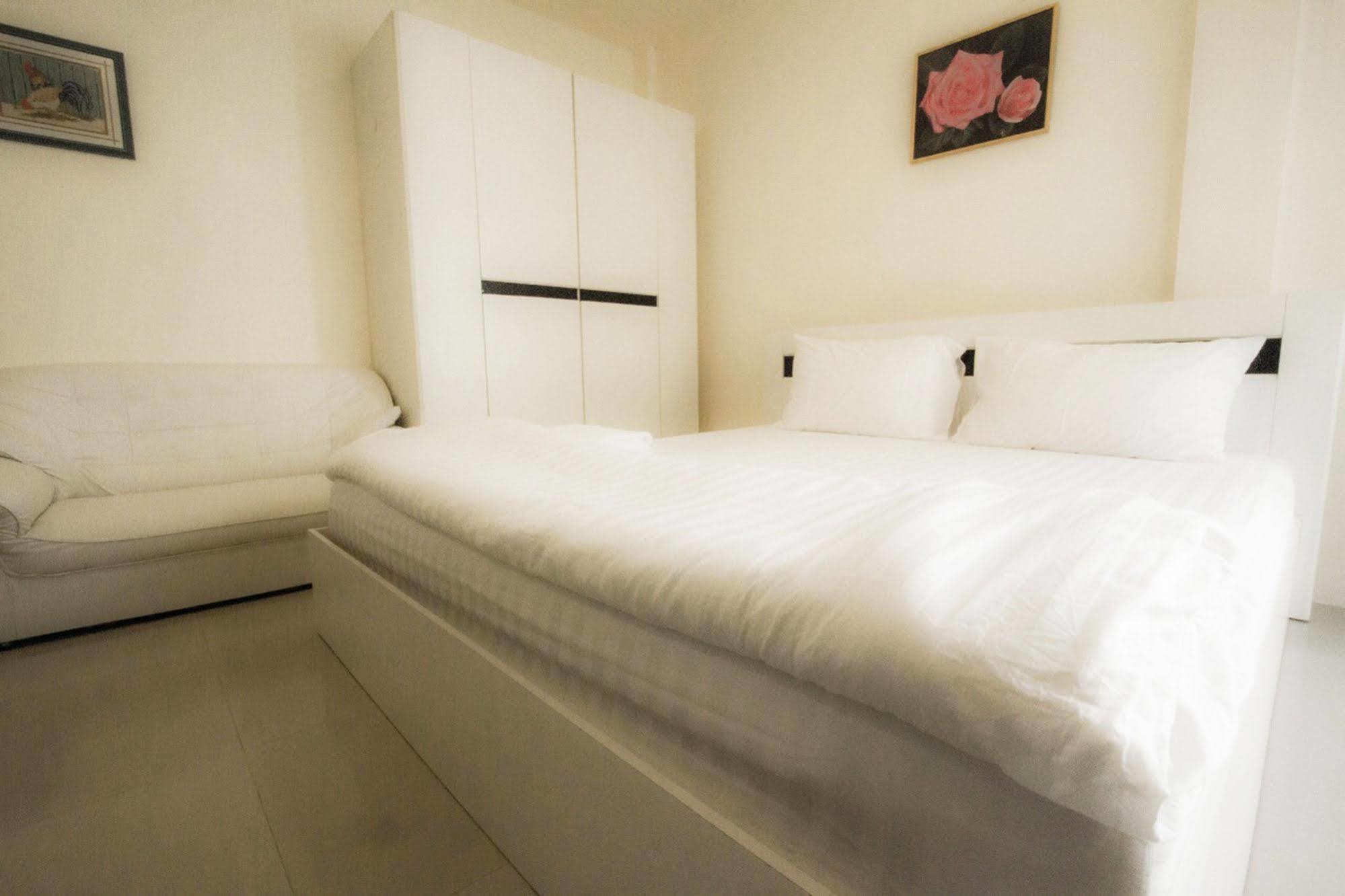 Lotus Suite HHQ Extérieur photo